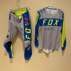 Women’s Fox Racing motocross gear set